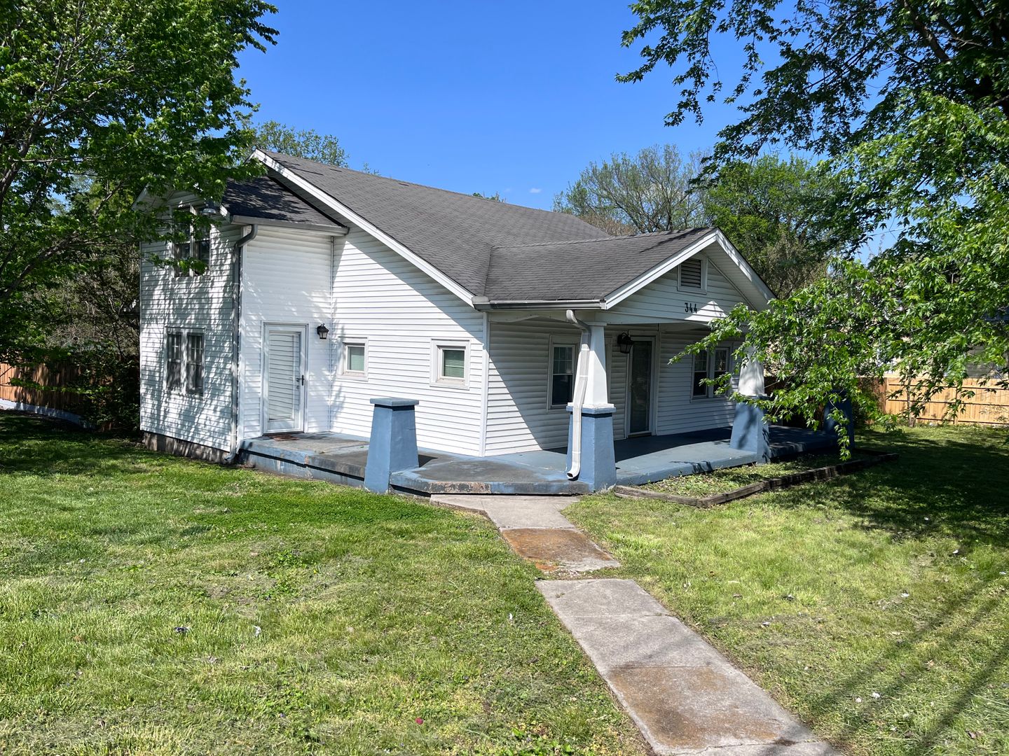 Nashville House: 344 Peachtree Street