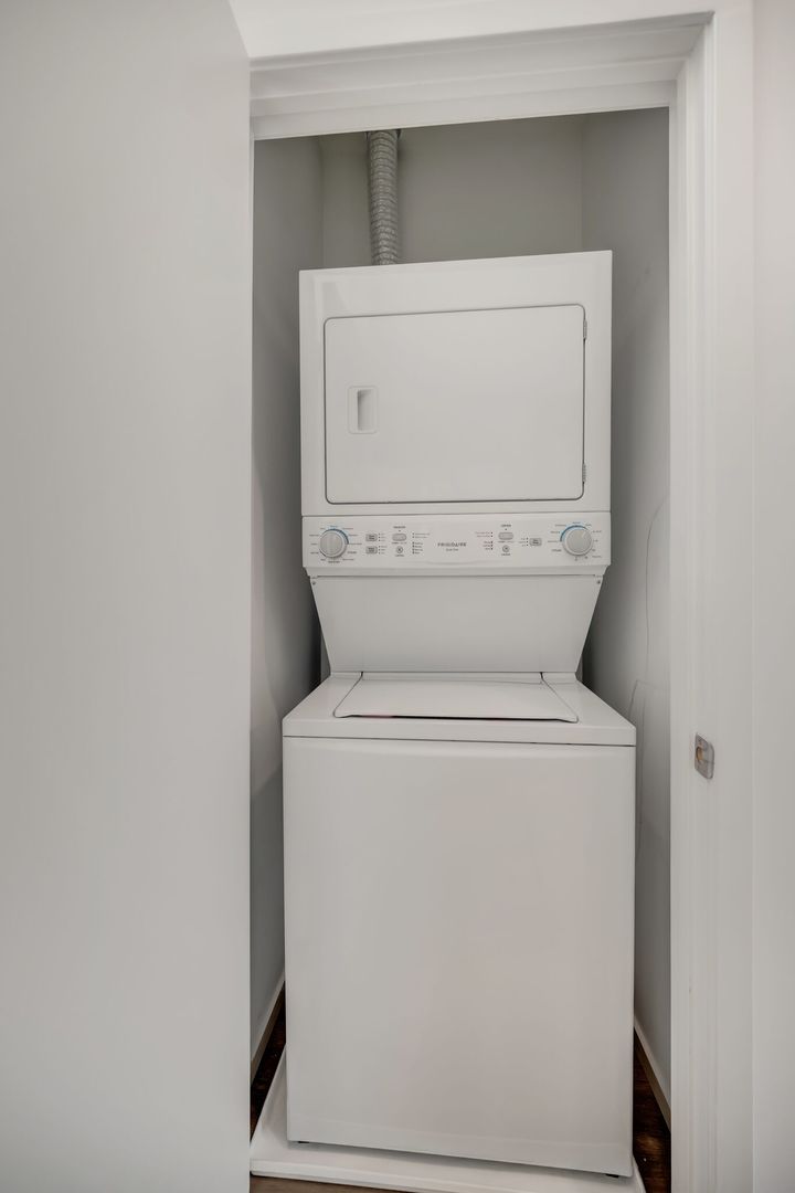 Nashville Apartment: 1919 9th Ave N