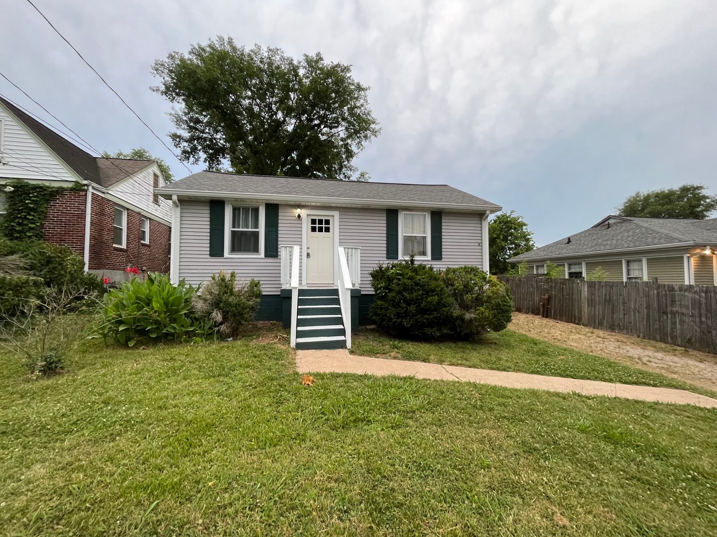 Nashville House: 545 Stevenson St