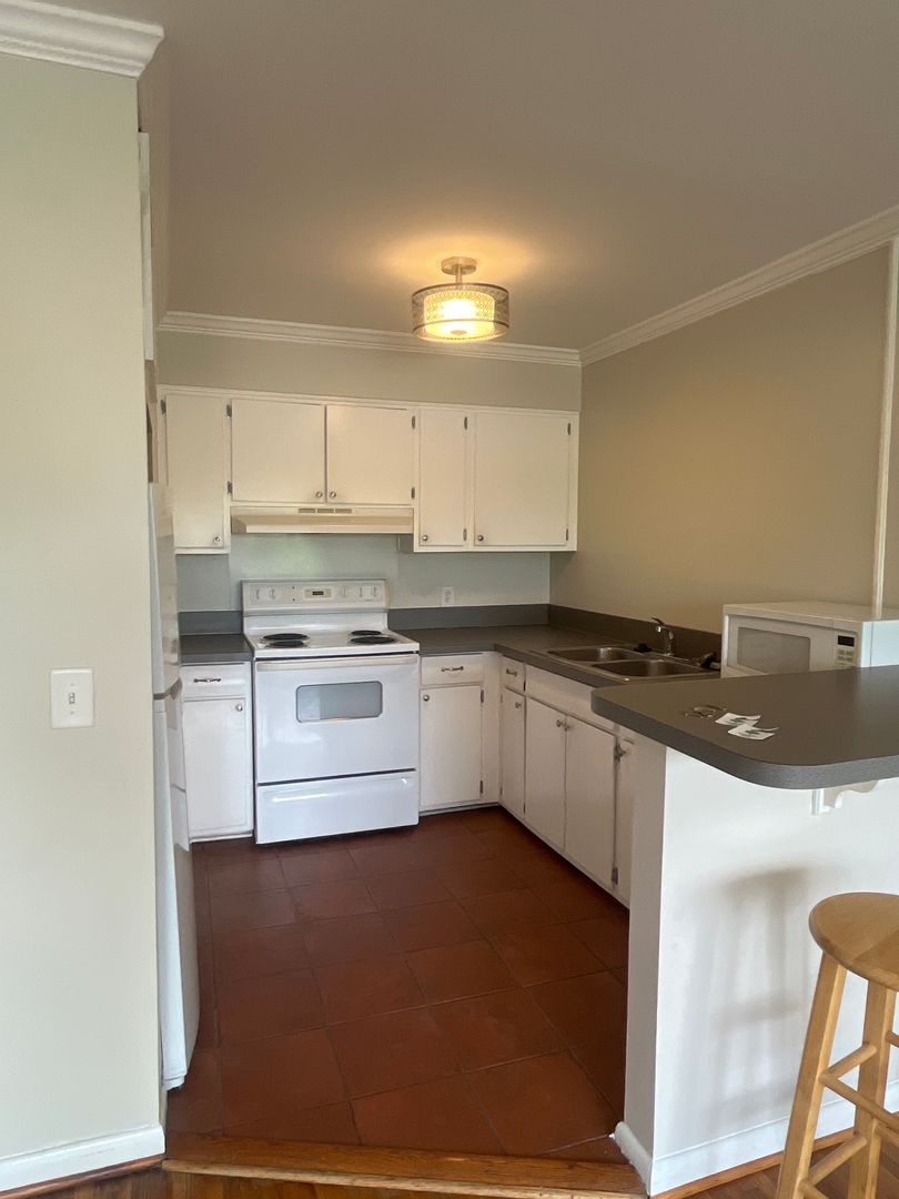 Nashville Condo: 2020 Beech Ave B14