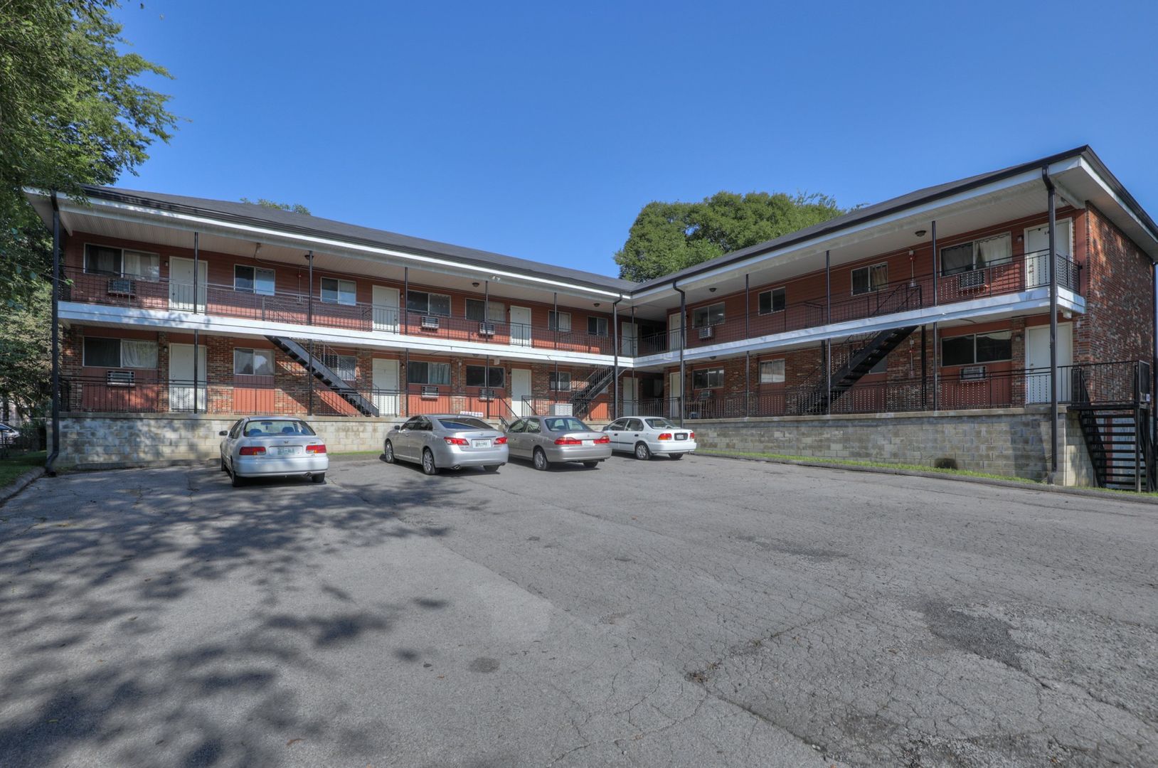 Madison Apartment: 317 Nix Dr