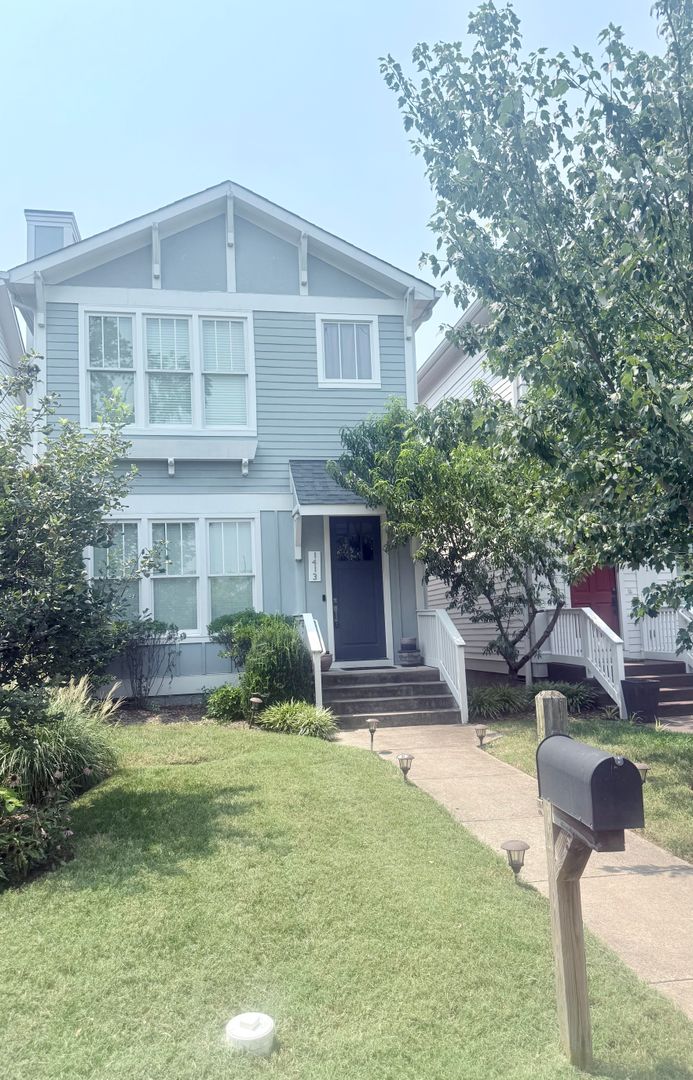 Nashville House: 1413 14th Avenue South