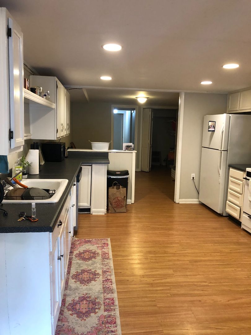 Nashville Apartment: 2819 White Oak