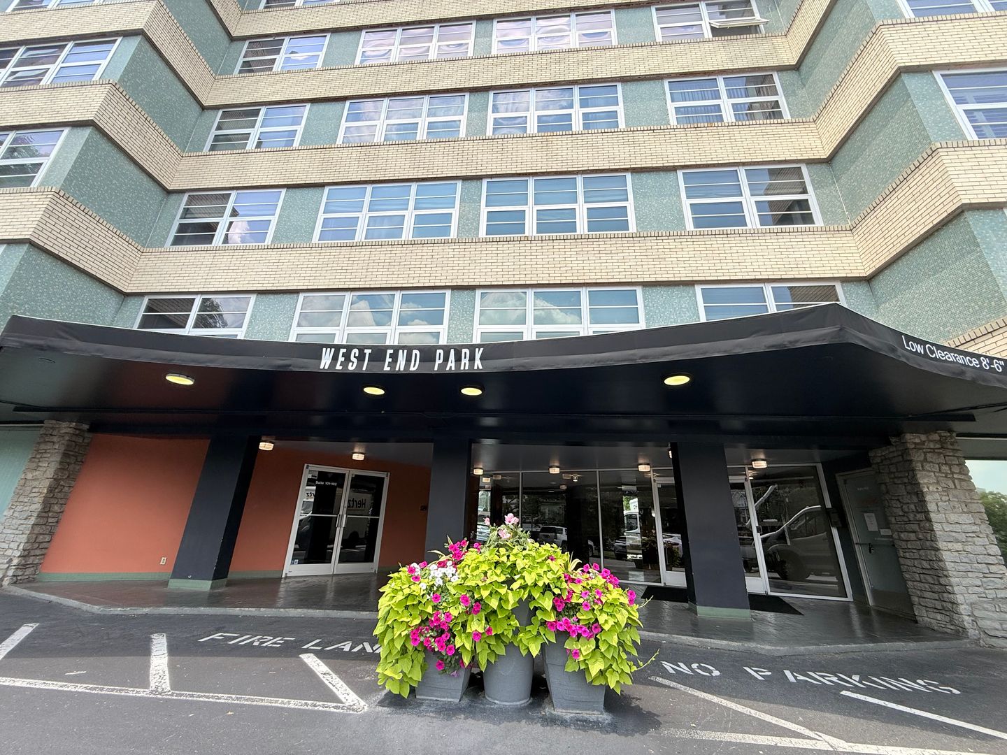 Nashville House: 3314 West End Ave Unit 404