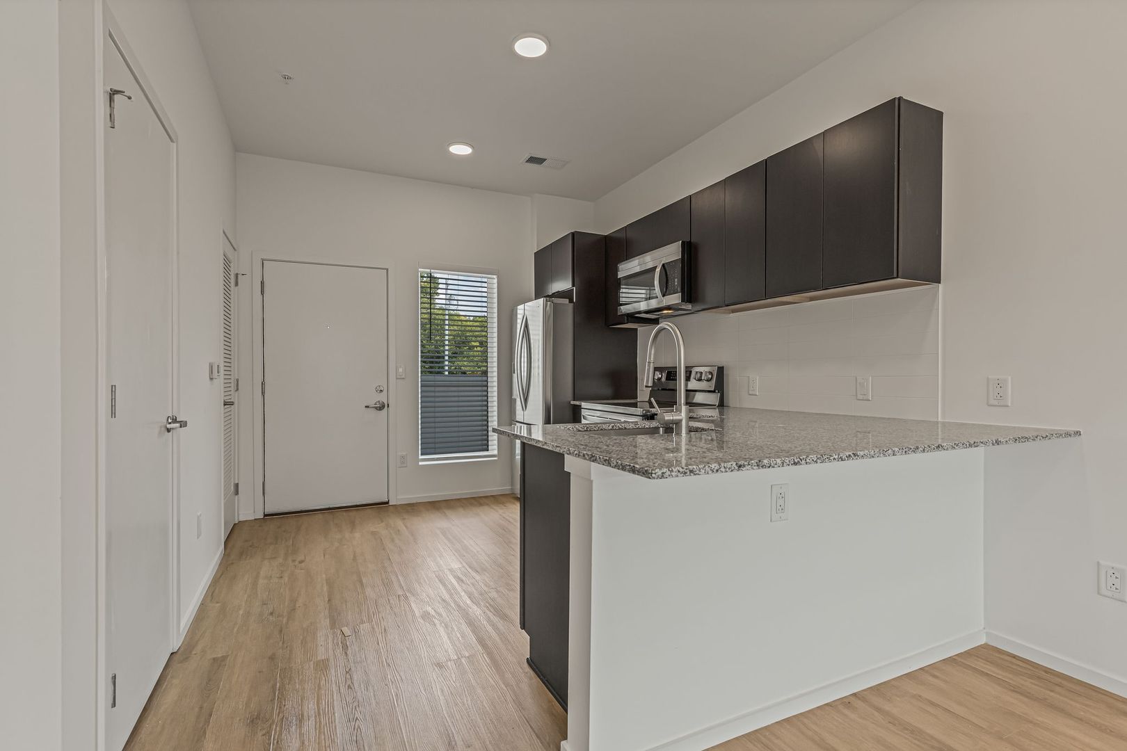 Nashville Apartment: 1919 9th Ave N