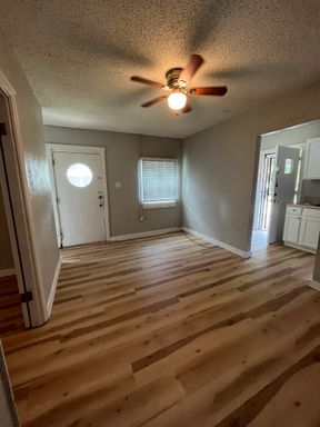 2 Bed/ 1 Bath Apartment walking distance to Fisk and Meharry, Minutes to Downtown and Germantown – photo 1