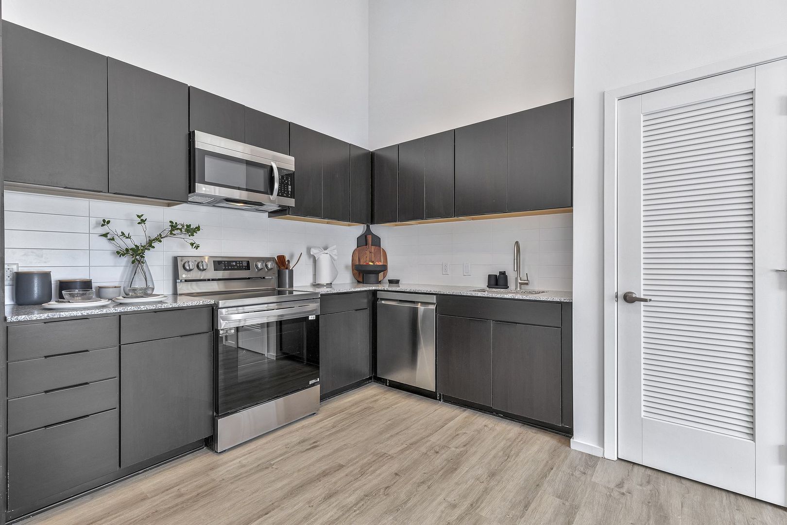 Nashville Apartment: 1928 9th Ave N