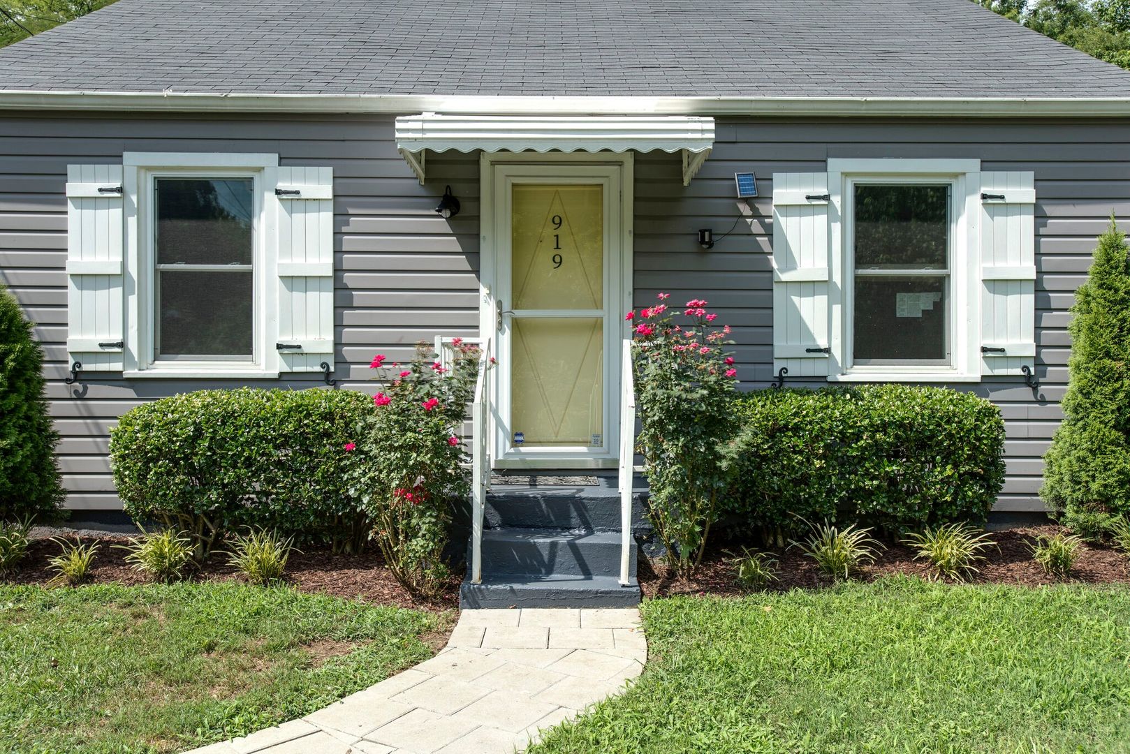 Nashville House: 919 Sharpe Ave
