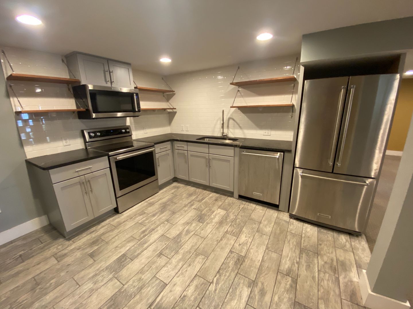 Nashville House: 615 Continental