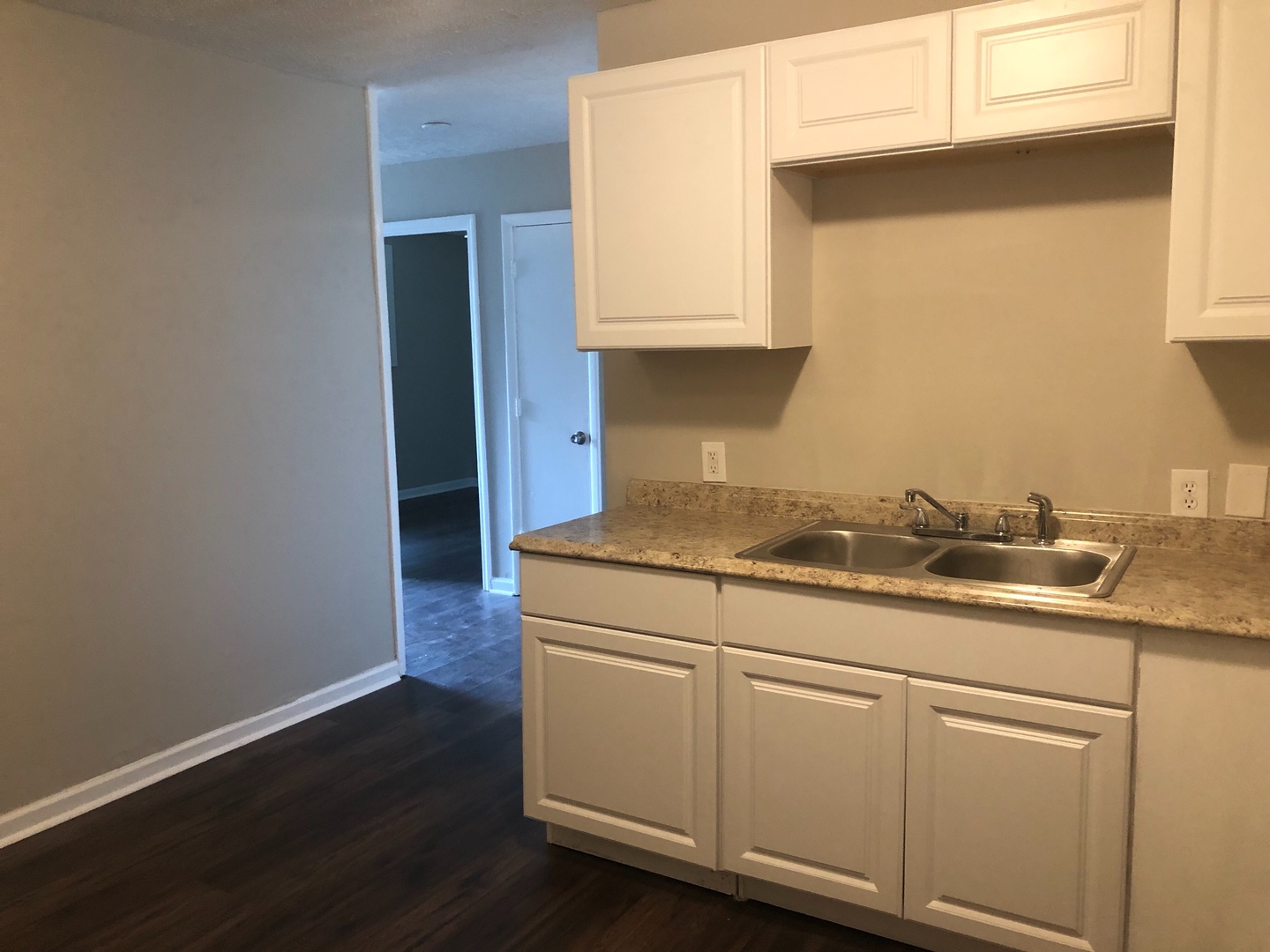 Nashville Apartment: 1526 12th Avenue North