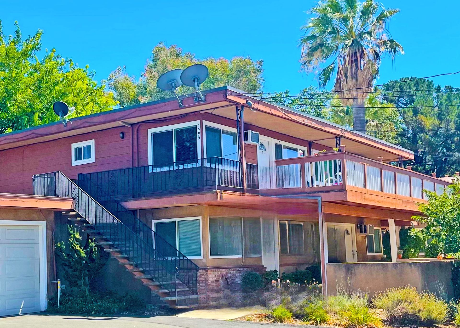 Walnut Creek Apartment: 1595 3rd Ave.