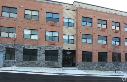 721 N. Clinton Street, 117 – photo 1