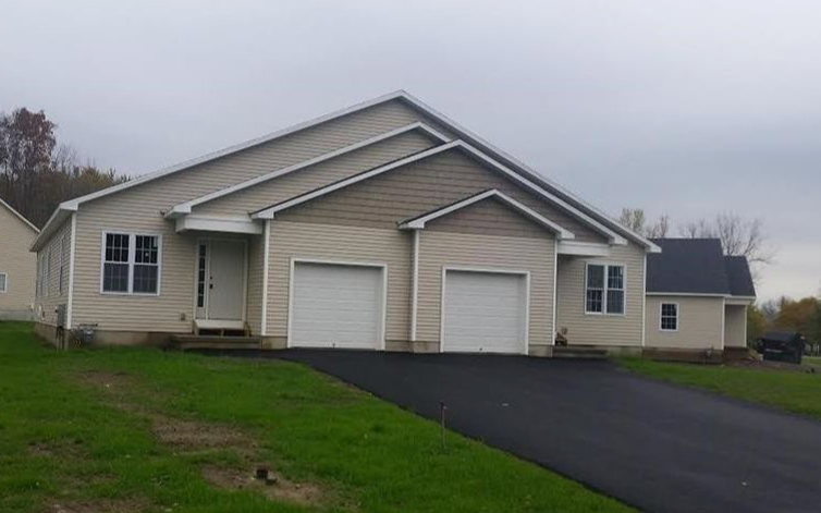 Syracuse Apartment: 102 Newbury Hollow Lane