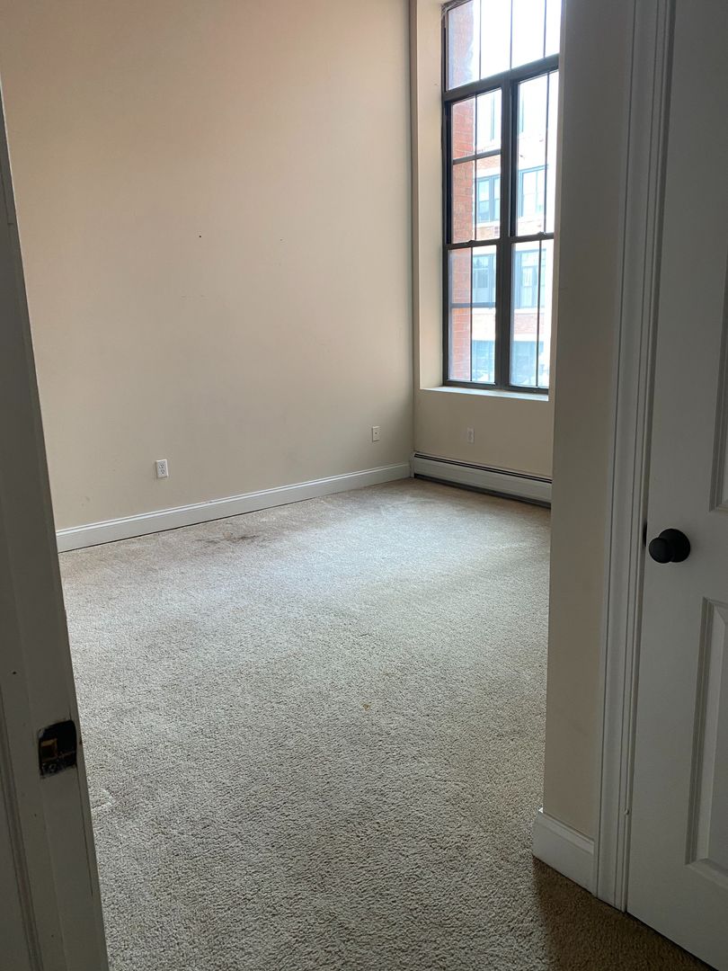Syracuse Apartment: 210 W. Division St