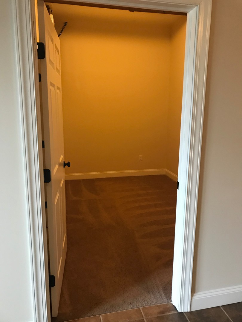 Syracuse Apartment: 617 East Hiawatha Blvd