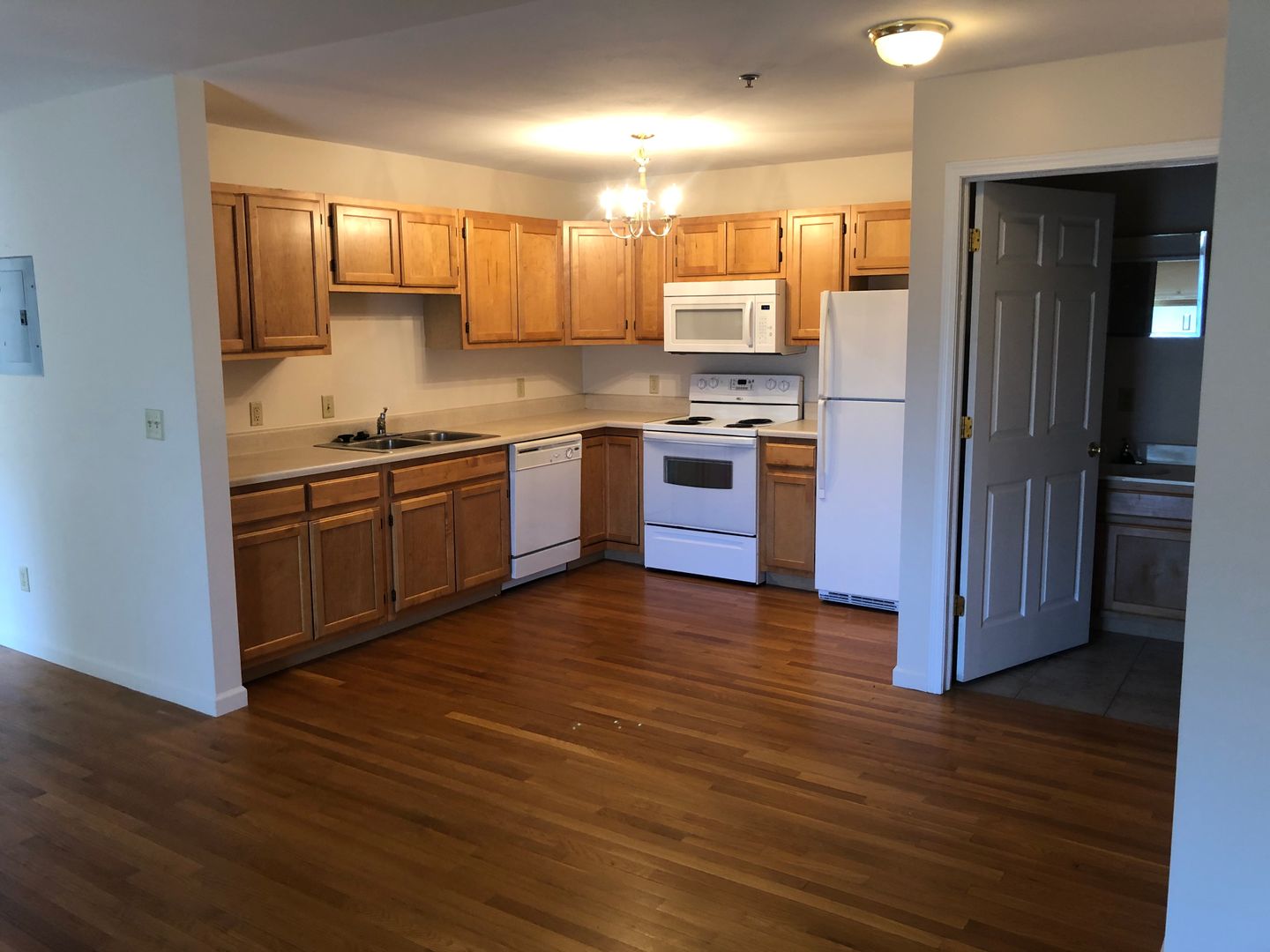 Jamesville Apartment: Stonegate Heights Drive