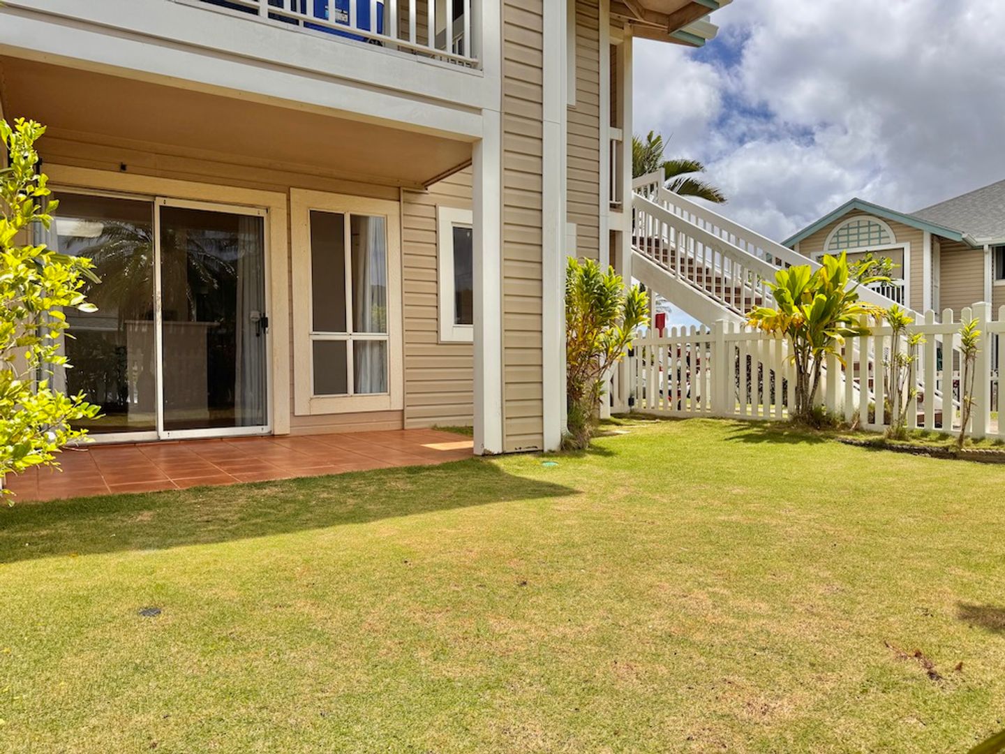 Lihue Condo: 2090 Hanalima St