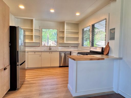 3 Bed/2 Bath Upstairs Hanapepe Unit for Rent