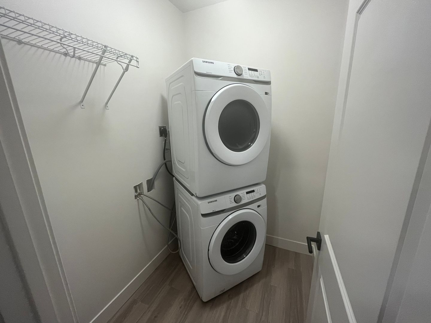 Laundry room at Reserve Mahomet 2bd/2Bath House