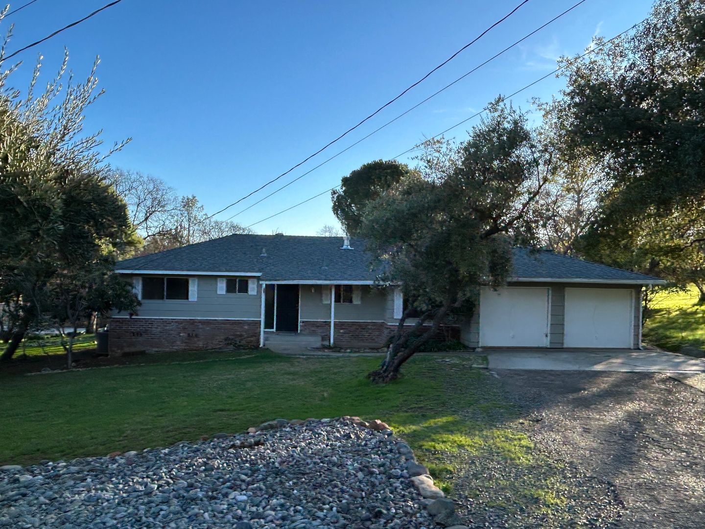 Oroville House: 120 Bessie Lane