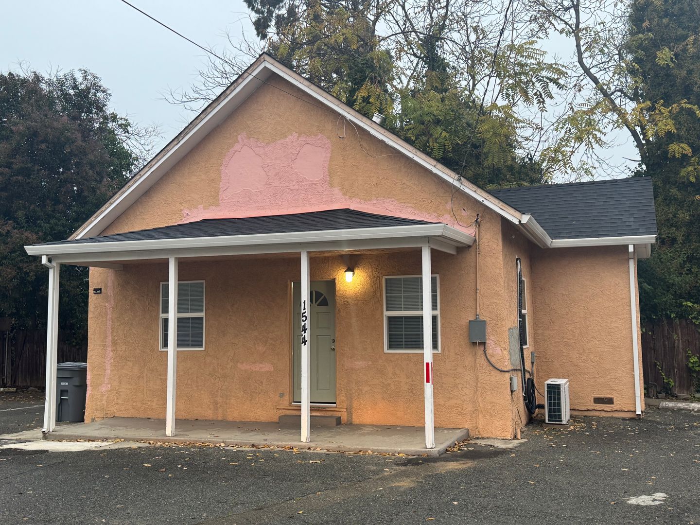 Oroville House: 1544 Montgomery St