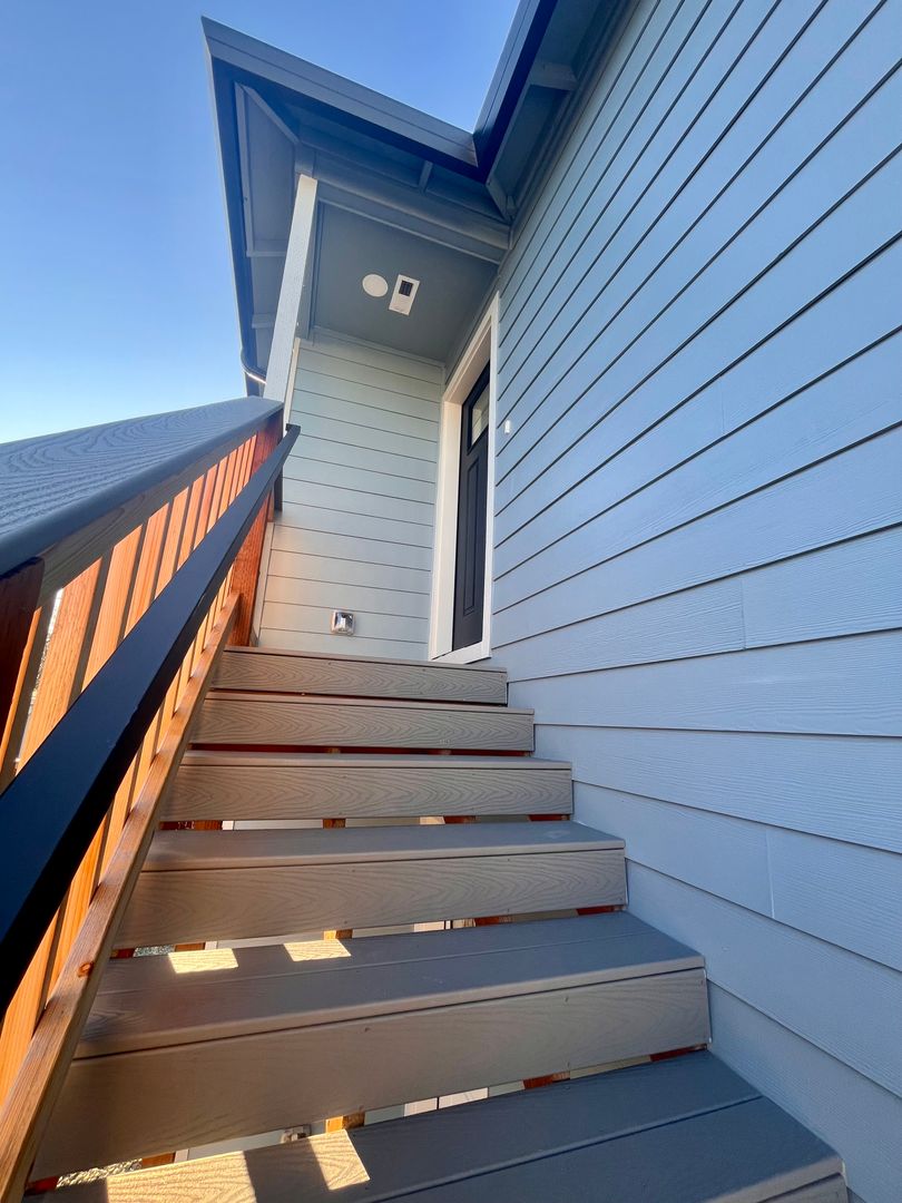 Central Point House: 4728 Gebhard Road