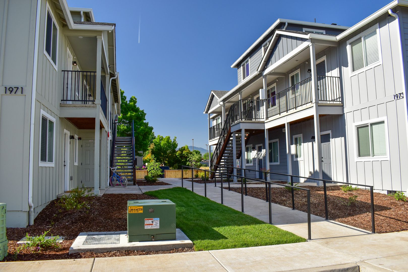 Medford Apartment: 1971 Sky Park Dr