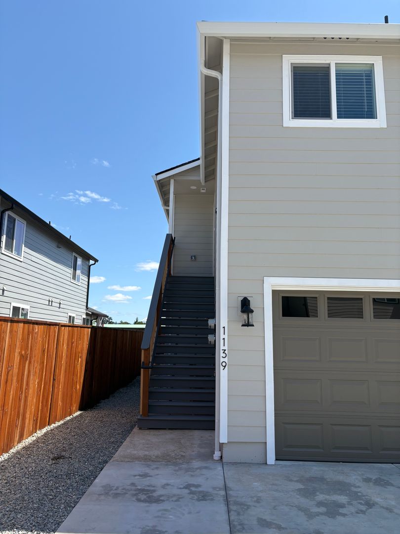 Central Point House: 1139 Annalise Street