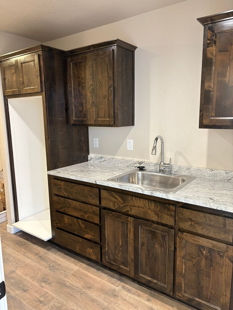 White City Apartment: 7869 28th St