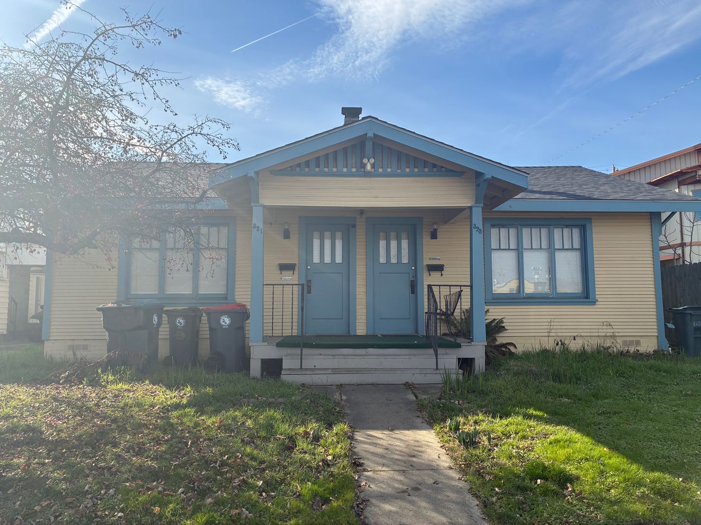 Medford House: 323 North Grape Street