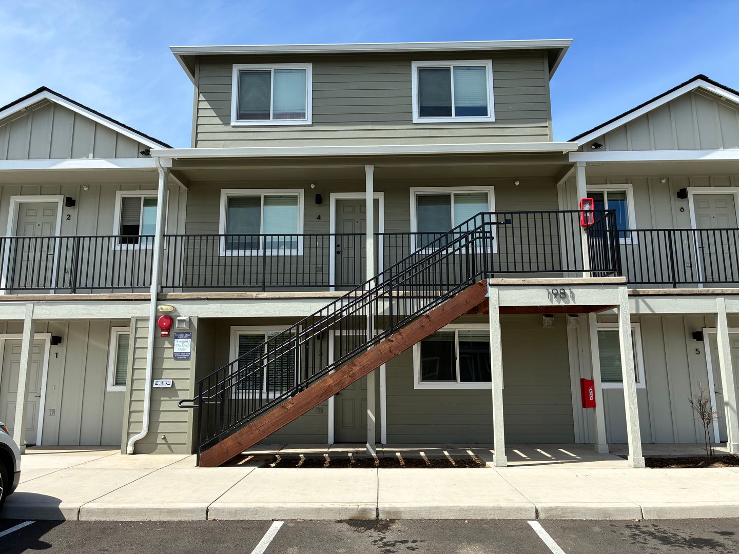 Medford Apartment: 1981 Sky Park Dr