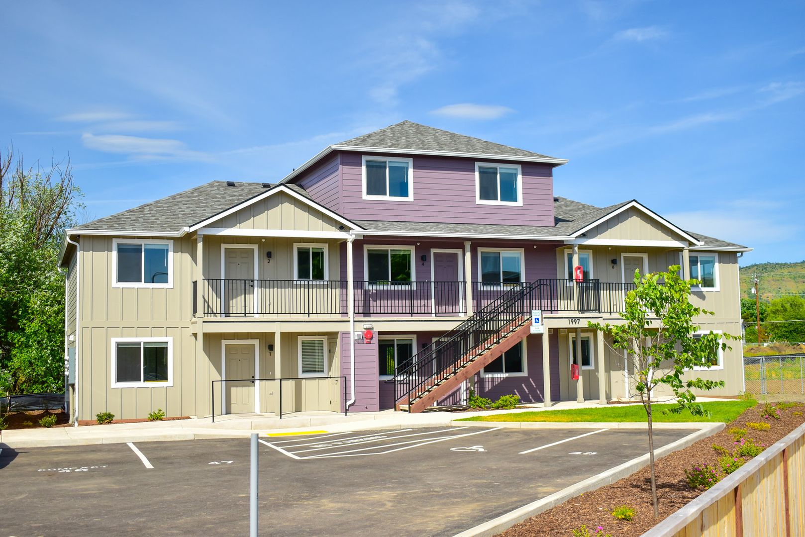 Medford Apartment: 1979 Sky Park Dr