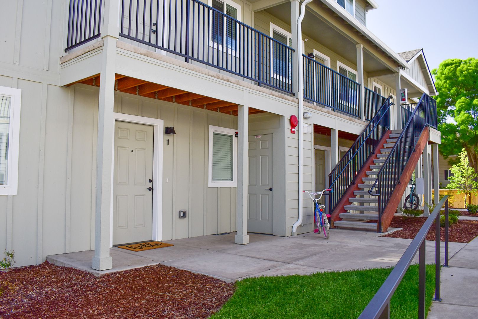 Medford Apartment: 1971 Sky Park Dr