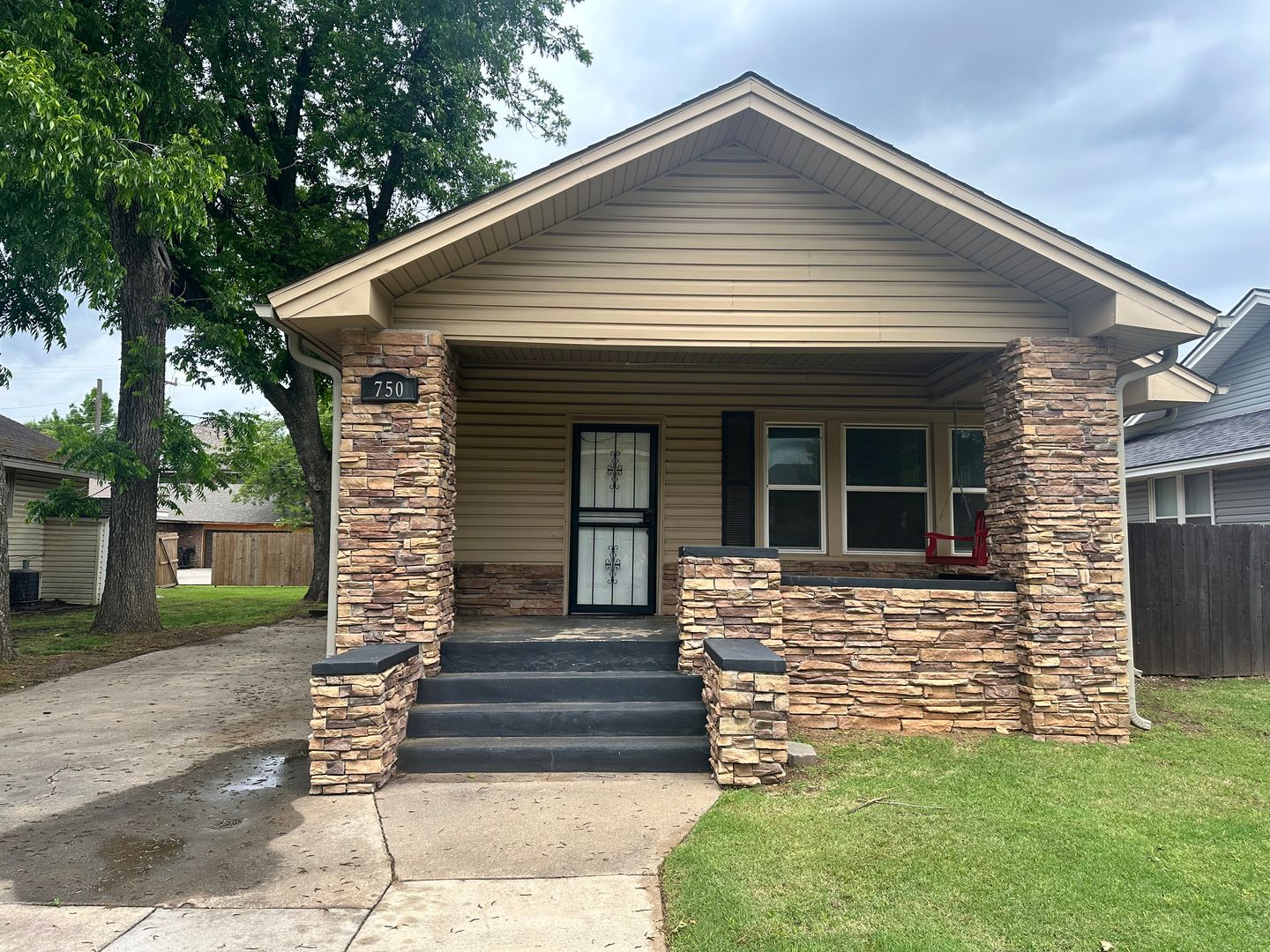 Norman Apartment: 750 S. Jenkins Avenue