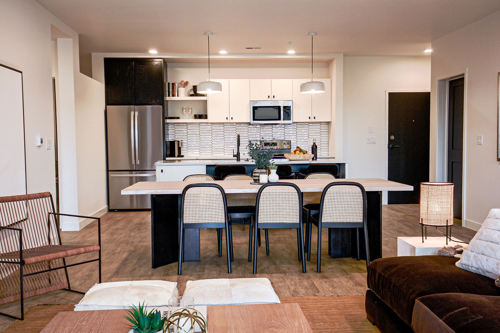 Appleton Apartment: 320 East College Avenue