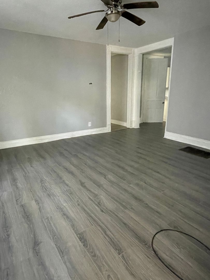 Muncie Apartment: 419 W Howard St