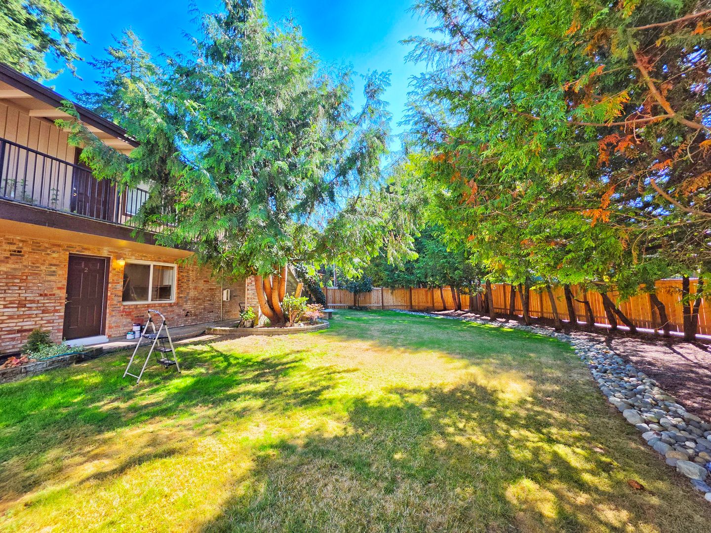 BELLEVUE House: 1108 Bellevue Way SE #2