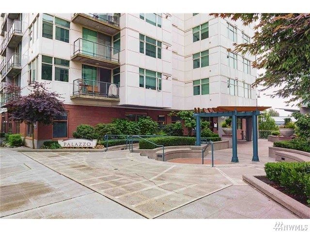 Bellevue Condo: 1100 106th Ave NE APT 308
