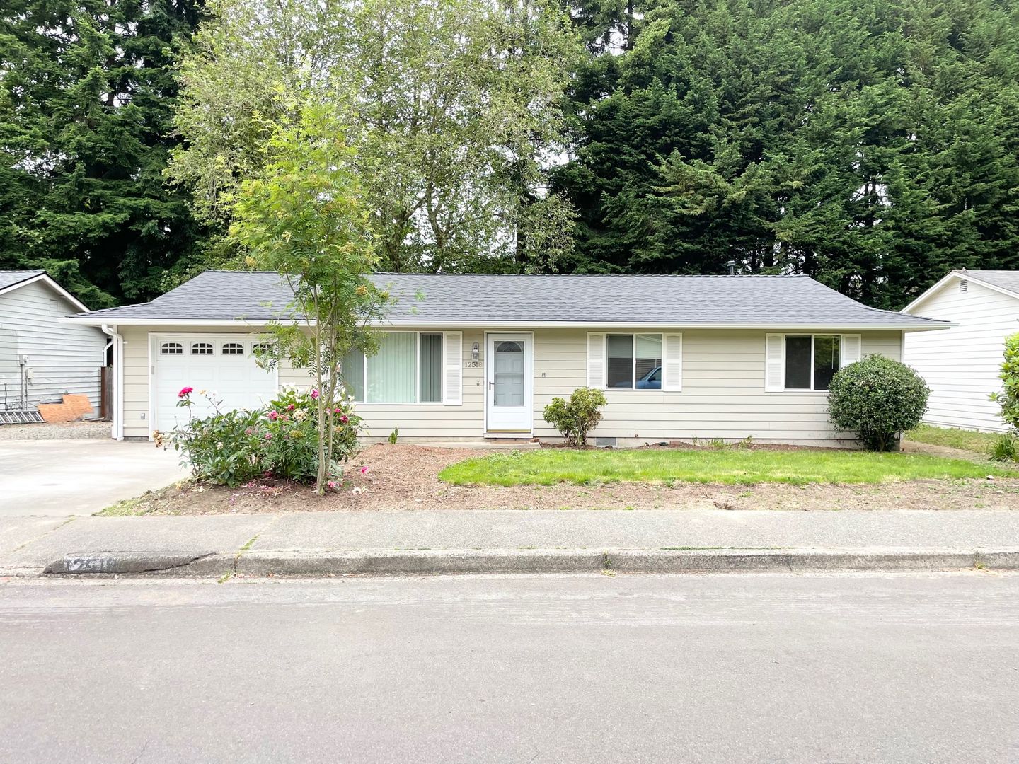Kirkland House: 12518 98th Ave NE