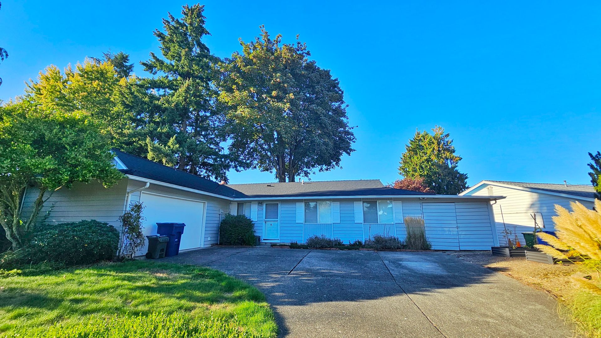 Renton House: 12304 SE 167th St