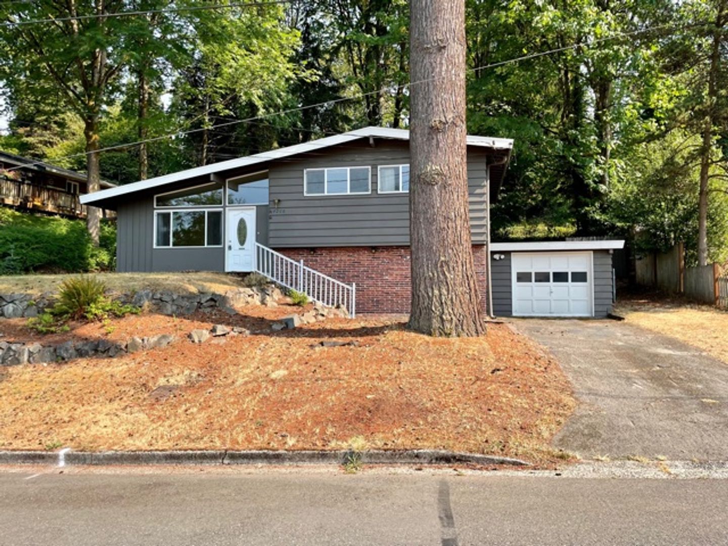 Bellevue House: 4260 147th Ave SE