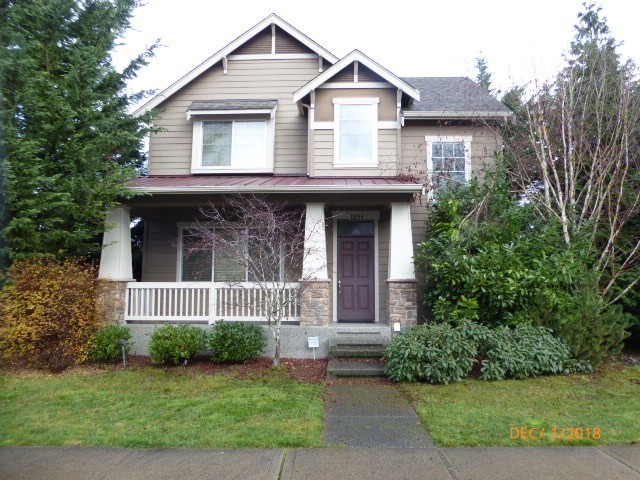 Redmond House: 10934 Eastridge Dr NE