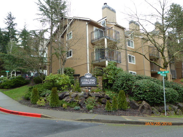 Bellevue Condo: 3804 130th Ln SE #B3