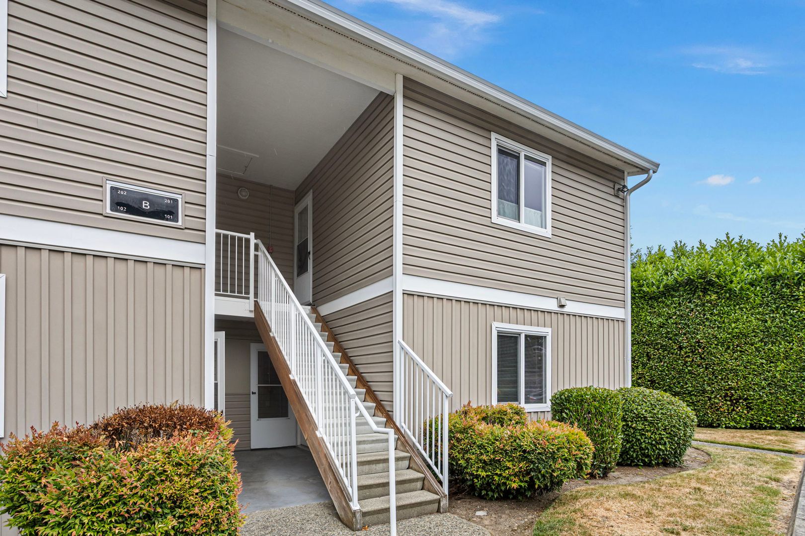 Kirkland House: 12510 NE 130th Way #B101