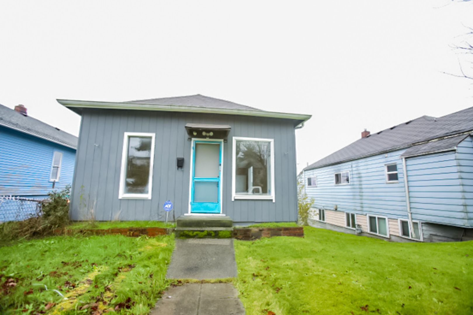 Everett House: 3619 Lombard Ave