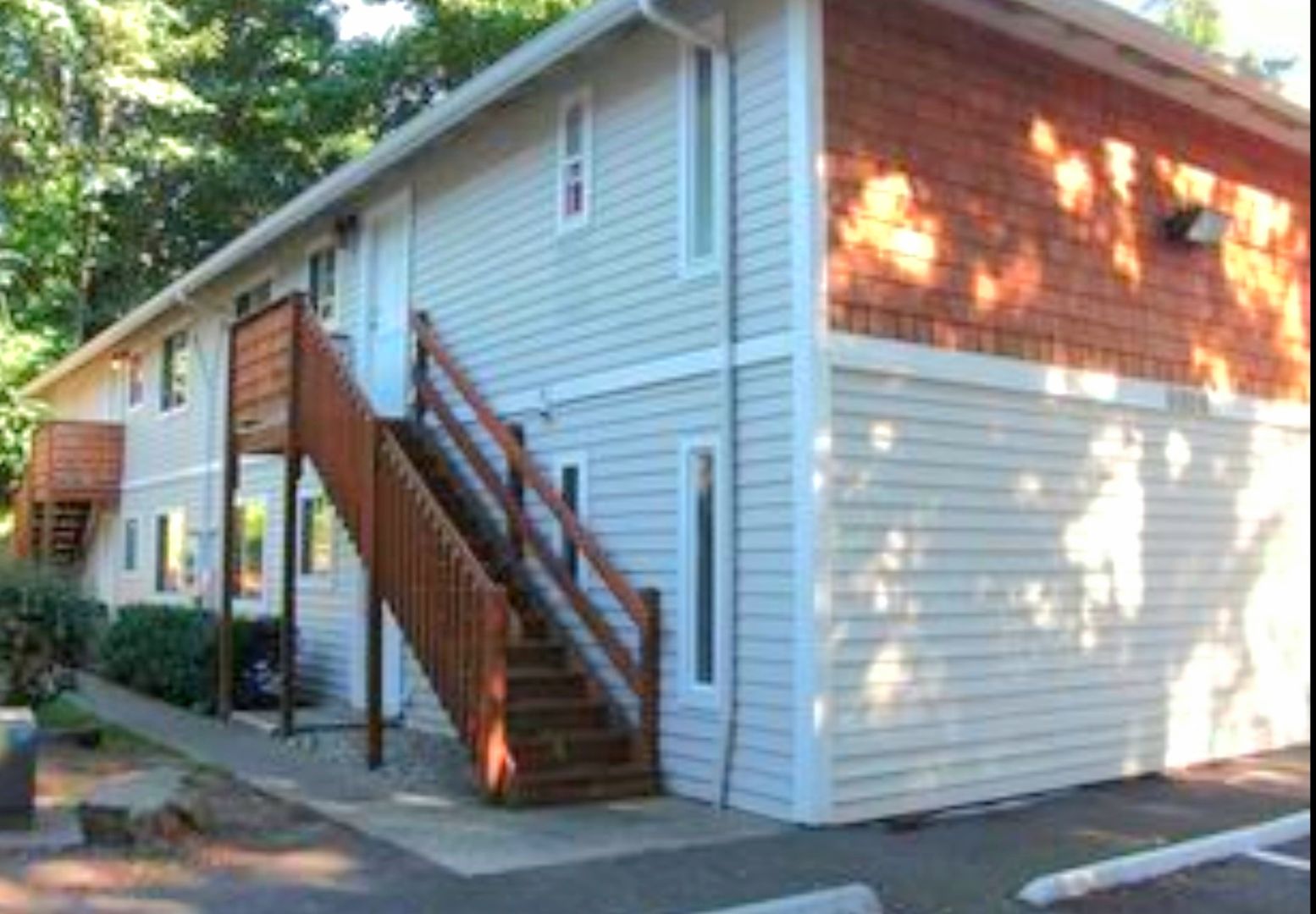 Mountlake Terrace Apartment: 5024 212th St SW