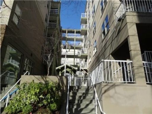 1 Bed 1 Bath Condo in Capitol Hill – photo 1