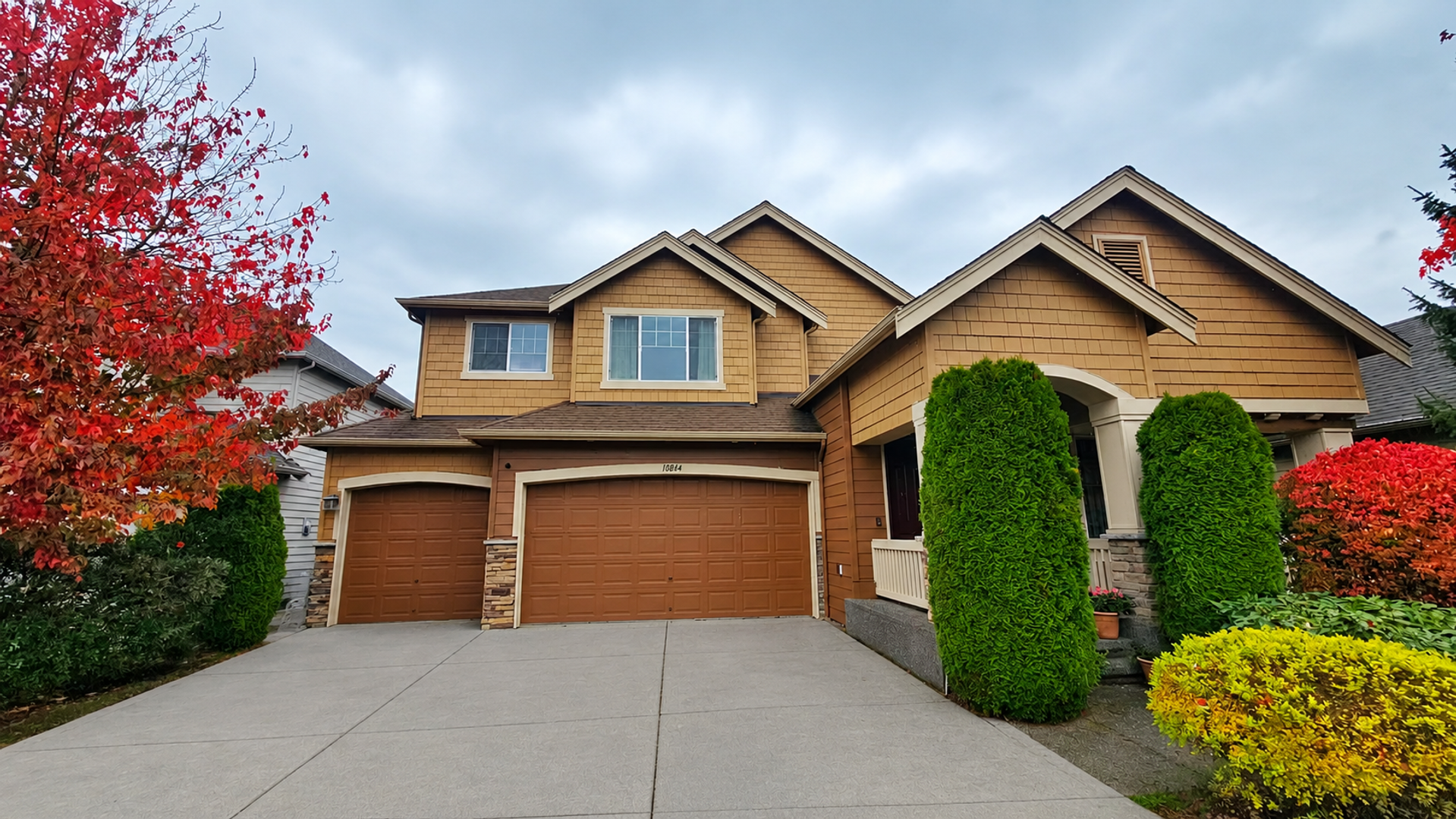 Redmond House: 10844 Muirwood Way NE