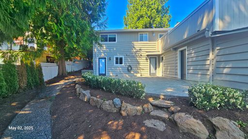 Modern 1 Bed, 1 Bath in Prime Roosevelt Location – photo 1