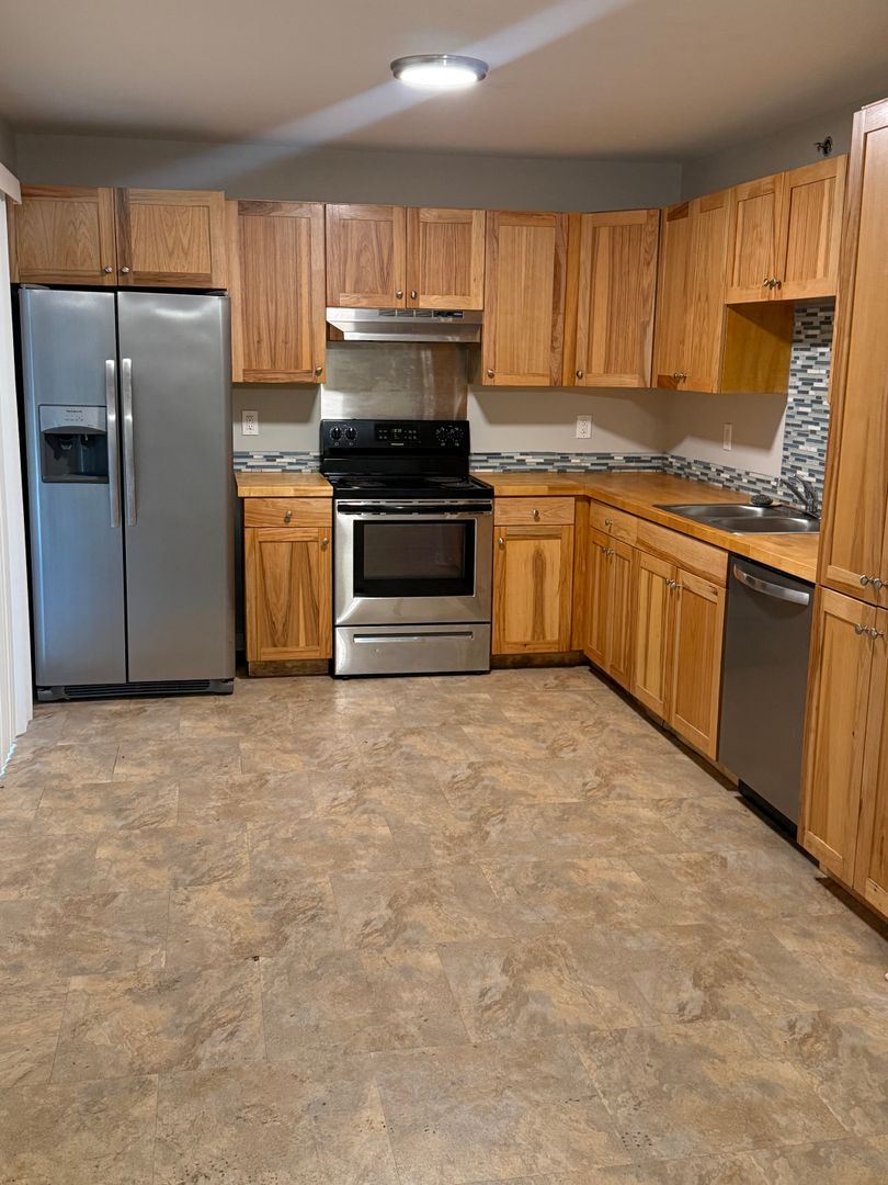 Vicksburg Apartment: 1111 Crawford Street